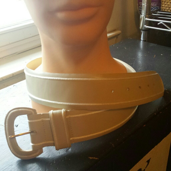 Christian dior  belt - Picture 3 of 4